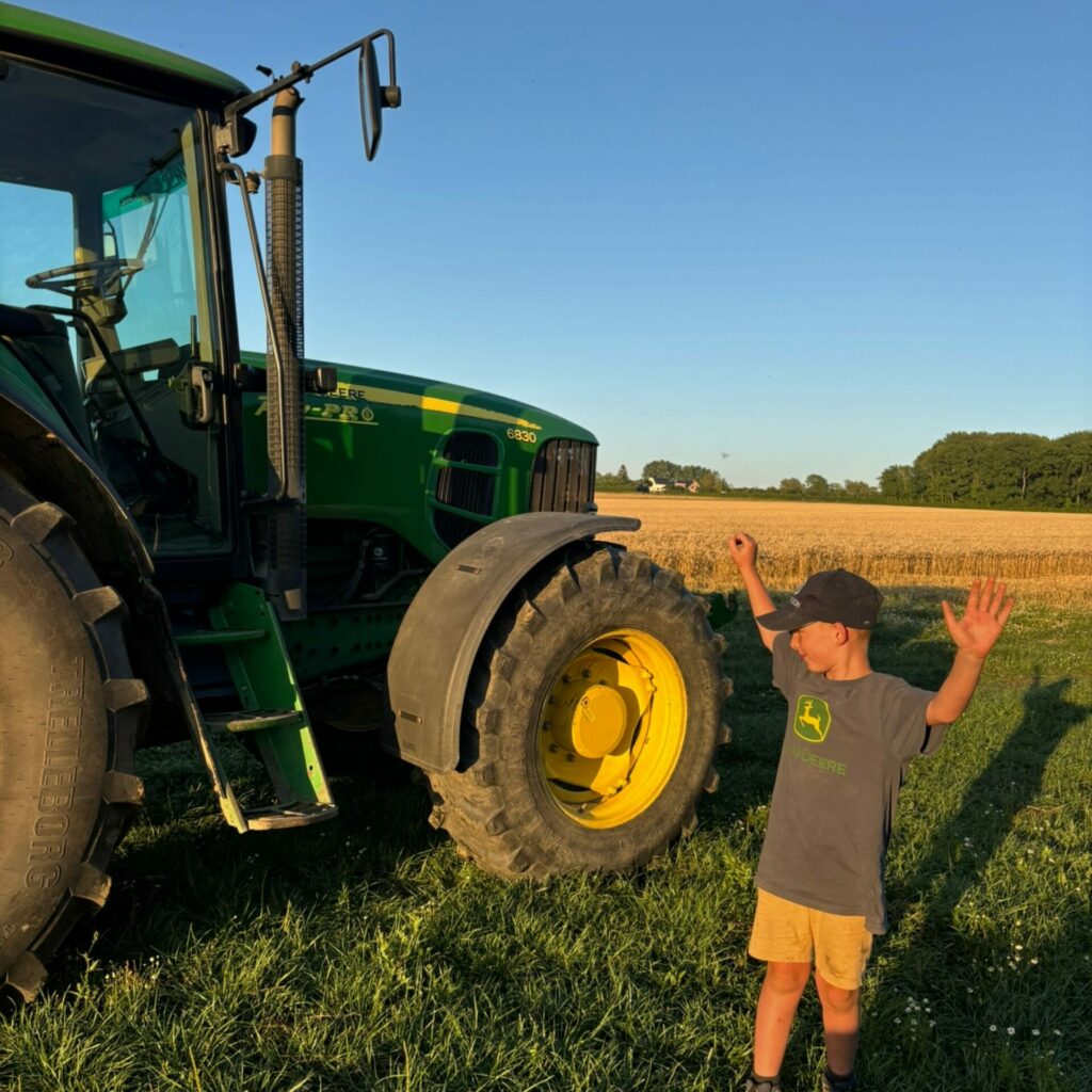 Enfant 2 - Ferme Pedagogique Belle Vue